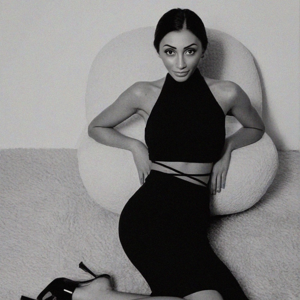 Kristine is live!!! share show!!! - Picture 4 of 4